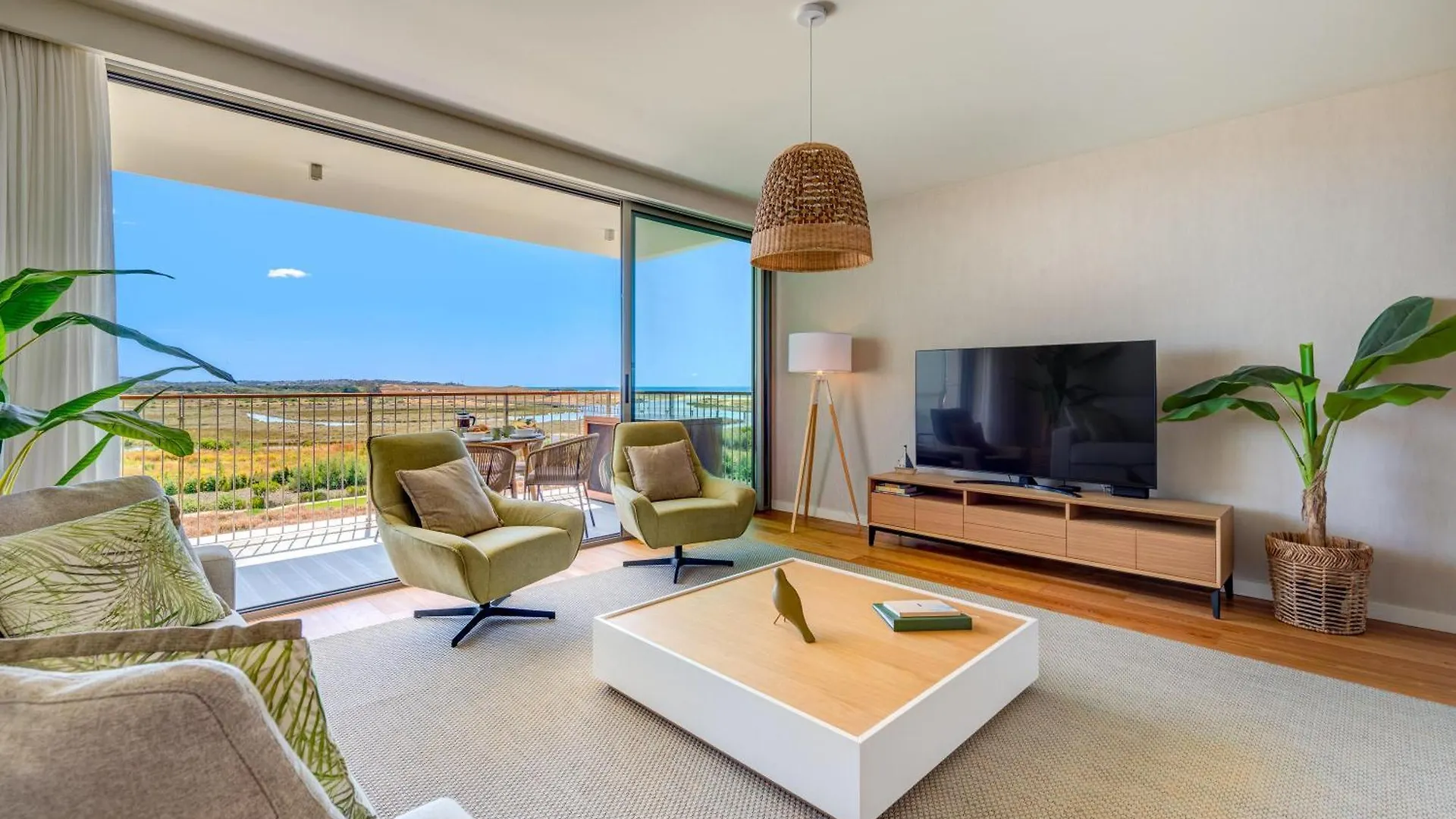 Cond Bayline - T2 - Spa - Gym - Beach - Carapau - By Bedzy Armação de Pêra Apartamento