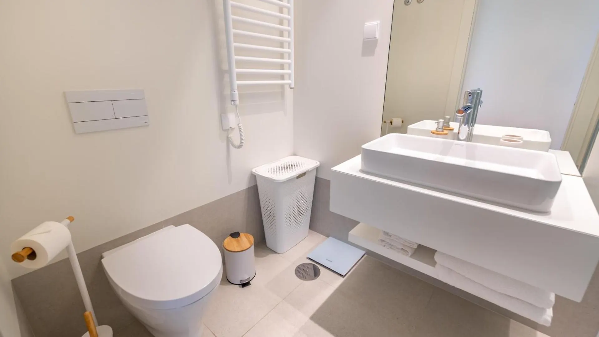 Lägenhet Cond Bayline - T2 - Spa - Gym - Beach - Carapau - By Bedzy Armação de Pêra